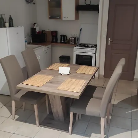 4 Couchages - Centre St Donat Sur L'herbasse